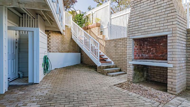 4 Bedroom Property for Sale in Outeniqua Strand Western Cape